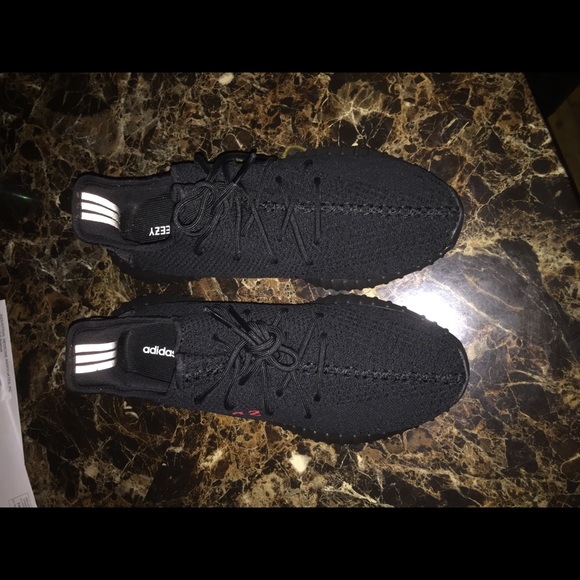 Yeezy boost v2 bred Authentic - Picture 4 of 5